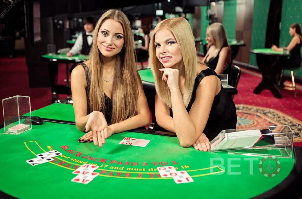 Meja kasino live dengan dealer dan tampilan permainan real-time